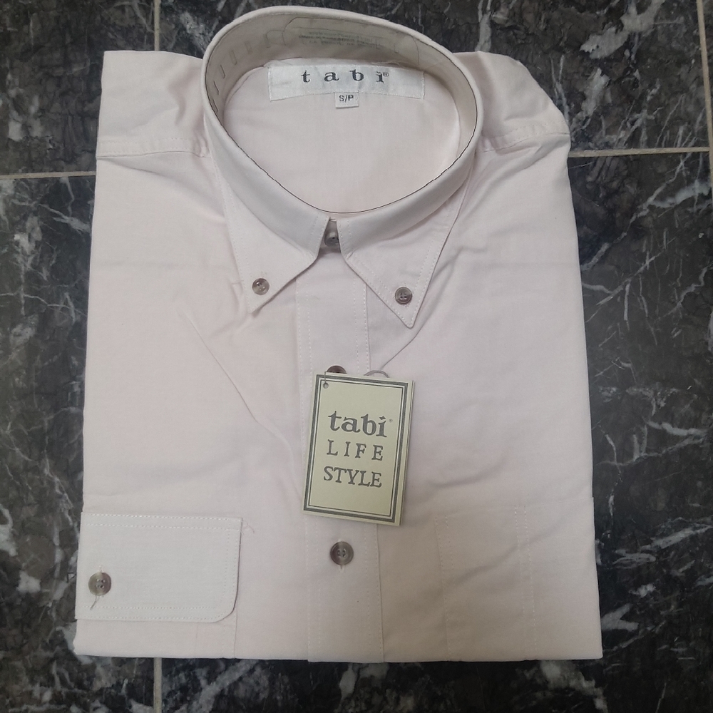 💚 2/$35 NWT Tabi long sleeve dress shirt - cream white
